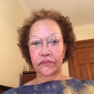 Meet your Posher, Adella